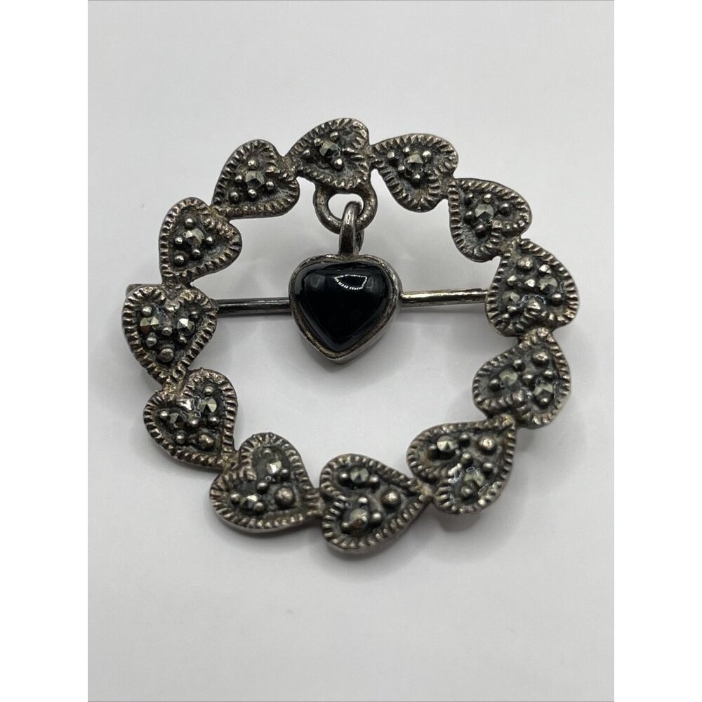 Vintage Sterling Silver 925‎ Marcasite & Onyx Wreath Heart Brooch Pin  AL5.5